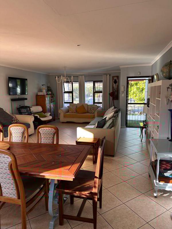 4 Bedroom Property for Sale in Fish Hoek Western Cape